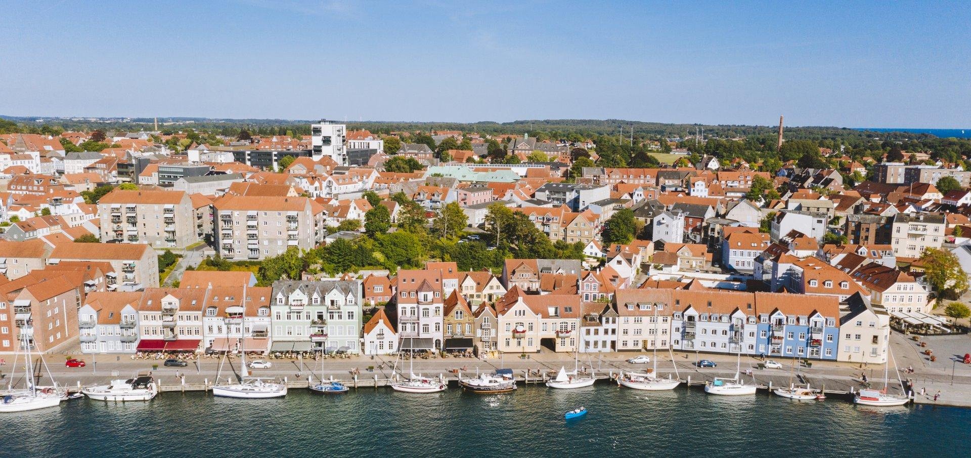 Die Stadt Sonderburg am Alsen Sund
